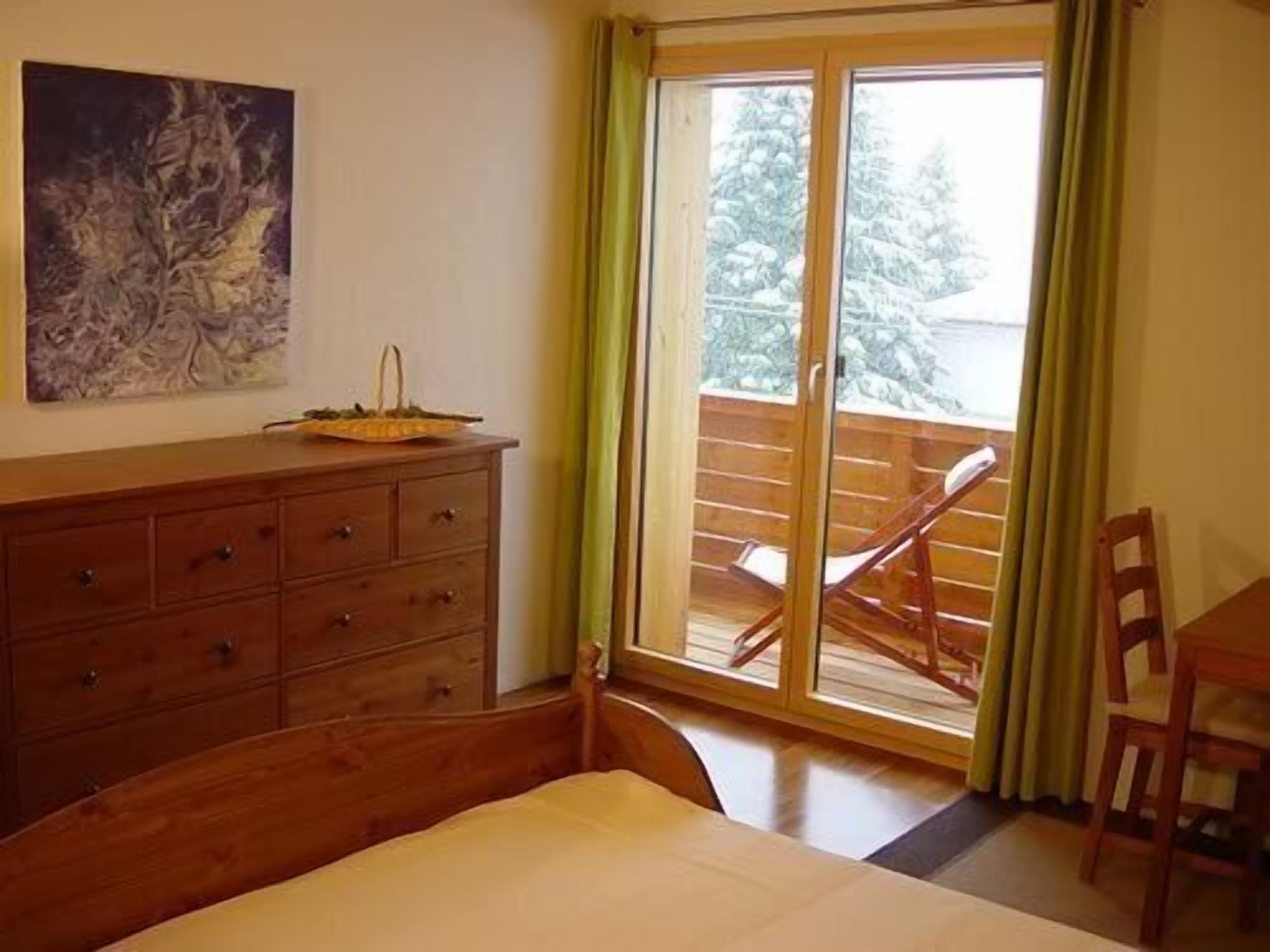 5 多间卧室、熨斗/熨衣板、WiFi、床单