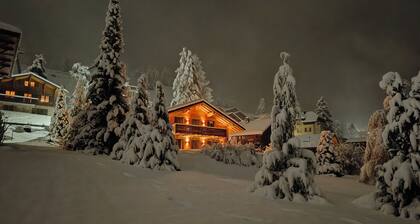 Chalet für 11 Personen mit großem Garten und Aussicht auf die Schweizer Alpen