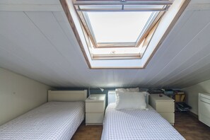 2 chambres, fer et planche Ă repasser, Wi-Fi, draps fournis