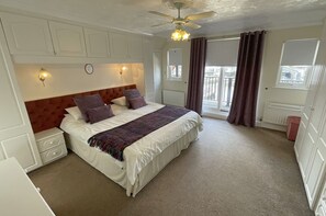 5 bedrooms, iron/ironing board, travel cot, free WiFi