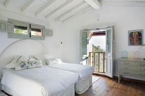 4 habitaciones, tabla de planchar con plancha y wifi gratis