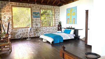 Deluxe Studio (Cambodge) | Individually decorated, individually furnished, blackout drapes