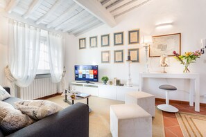 Flachbildfernseher, DVD-Player