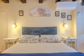5 bedrooms, iron/ironing board, WiFi - Villa Torre with heated pool and sea view near Ripatransone, in the Rosso Piceno wine territory (Ripatransone)