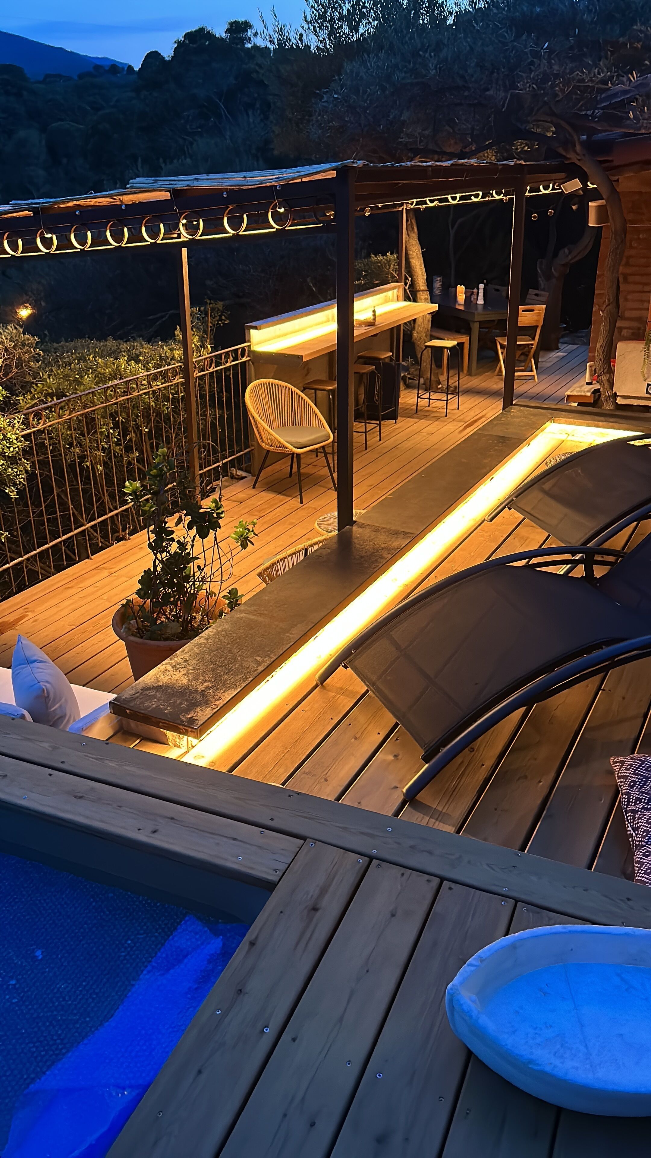 Fully lit terrace area for nighttime entertaining 