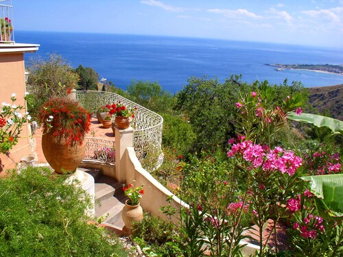 Residence Schuler -  Apartment 'D' with sea and Mount Etna view