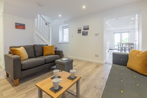 TV - Pebble Cottage, Brancaster Staithe, Norfolk (Brancaster Staithe)