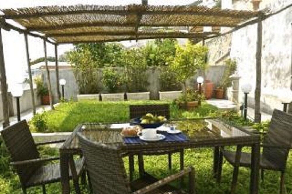 Relaxing holidays at Casa Maia Blu with garden