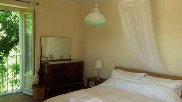 3 Schlafzimmer, Bügeleisen/Bügelbrett, Bettwäsche