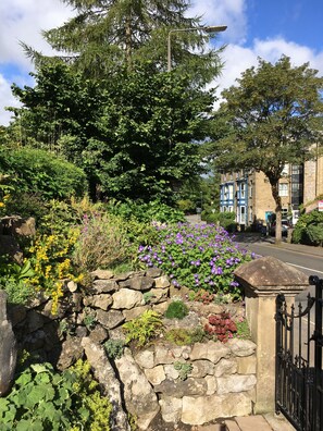 Front garden gate