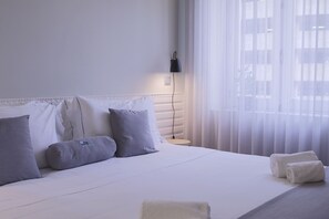 5 bedrooms, iron/ironing board, free WiFi, bed sheets - Feel Porto Syrah Townhouse (Oporto)