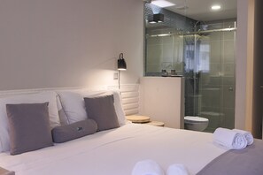 5 chambres, fer et planche à repasser, Wi-Fi gratuit, draps fournis