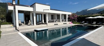 VILLA VISTA LAGO CON PISCINA SULLA COLLINA DI SALO’         CIR 017164-CNI-00022