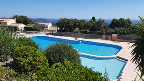 Pool - Modern And Well Equipped Apartment With Shared Pool And Beautiful Views (La Croix-Valmer)