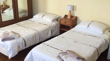 4 chambres, fer et planche Ă repasser, Wi-Fi, draps fournis
