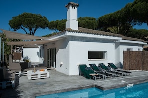 Pool - Pitusas. Cosy cottage, loads of sun, beach 500m (Roche)