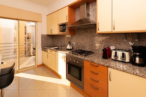 Fridge, microwave, oven, dishwasher