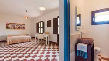 2 Schlafzimmer, Bügeleisen/Bügelbrett, Reisekinderbett, kostenloses WLAN