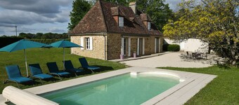 Charming stone house with private heated pool and panoramic views