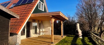 Detached holiday home for 6 people with garden near the Wadden Sea & beach