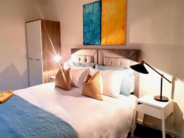 2 bedrooms, iron/ironing board, WiFi, bed sheets