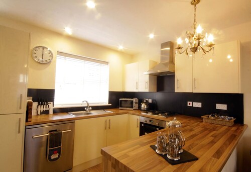Knight Rest Cottage Conwy - 5 Star Reviews Boutique Cottage (parking & wifi) *5*