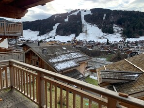 Property grounds - Centrally located 2 bedroom apartment with stunning south facing views (Morzine)