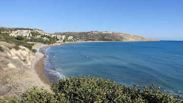 Beach nearby, sun loungers