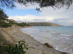 Beach nearby, sun loungers - Luxury Villa With Private Pool, Landscaped Garden And Sea Views (Pissouri Bay)