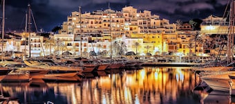 Apartamento en primera línea del puerto deportivo de Moraira con impresionantes vistas al mar