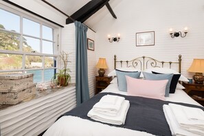 4 chambres, fer et planche à repasser, Wi-Fi gratuit, draps fournis