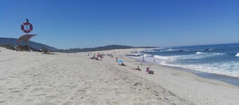 'Largo Agrela House' - (See, River and Montain)