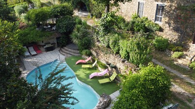 Manor East Wing. Aveyron-Cantal. Stunning Views Over River Lot,  Pool, Sleeps 6.