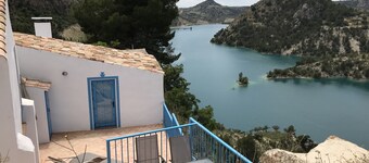 Stunning Lakeside House in the Sierra de Castril Natural Park