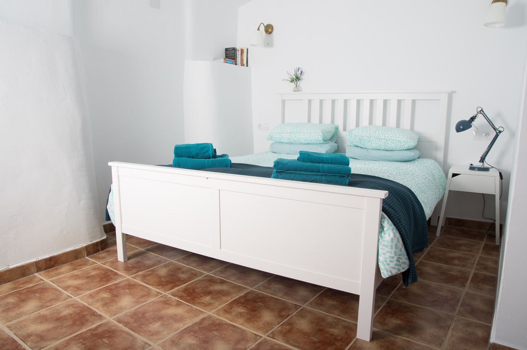 Impresionante casa junto al lago en el Parque Natural Sierra de Castril