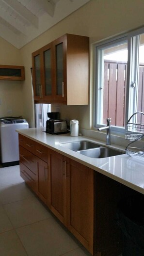 Fridge, microwave, oven, stovetop - Lynchristo at Villa Richmond EST (Ocho Rios)