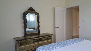 3 bedrooms, iron/ironing board, WiFi, bed sheets - Lynchristo at Villa Richmond EST  (Ocho Rios)