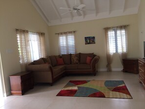 Smart TV, ping pong - Lynchristo at Villa Richmond EST (Ocho Rios)