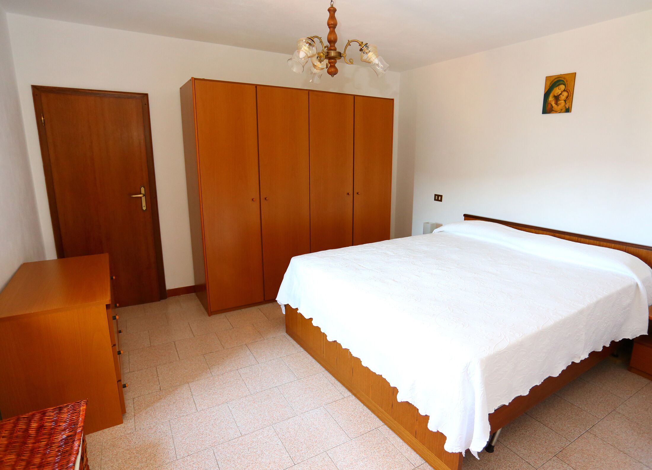 3 chambres, fer et planche à repasser, draps fournis