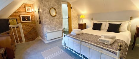 2 chambres, fer et planche à repasser, lit parapluie, Wi-Fi gratuit