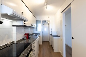 Refrigerador, microondas, horno y lavavajillas 