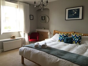 4 bedrooms, iron/ironing board, travel cot, WiFi
