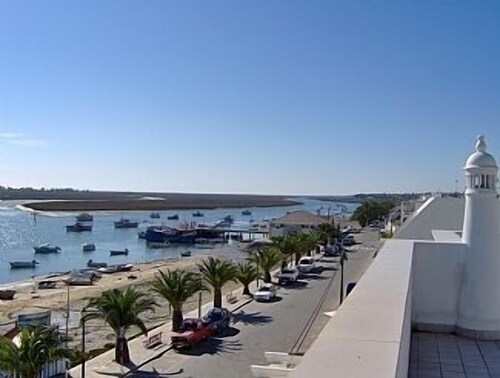 Oberste Etage, nicht übersehen, private Wohnung am Wasser mit herrlichem Meerblick