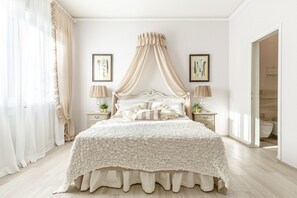 3 bedrooms, iron/ironing board, free WiFi, bed sheets - VILLA OLIVIA: a New Luxury Villa with Garden in Lucca with PARKING (Lucca)