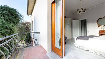 3 Schlafzimmer, Bügeleisen/Bügelbrett, Bettwäsche