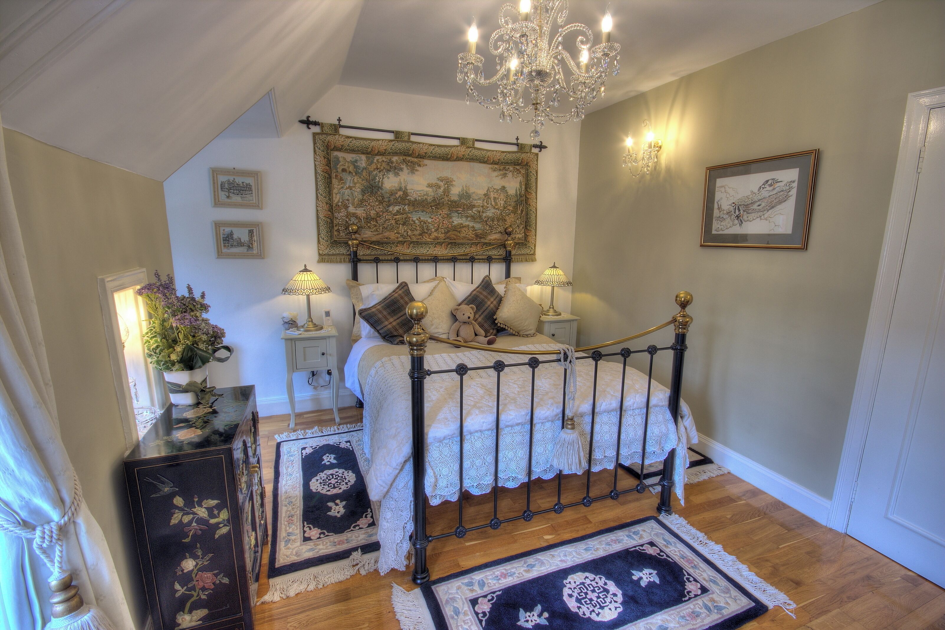 3 bedrooms, iron/ironing board, free WiFi, bed sheets