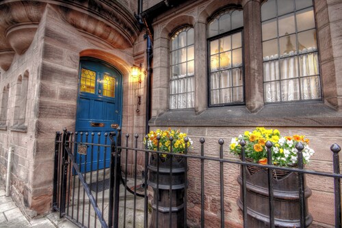 A fascinating grade II listed cottage within the heart of historic Chester