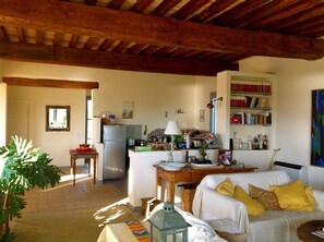 Interior - Wake Up to Dream-like Country Views and Enjoy the Privacy of the Pool (Marsiliana, Manciano, Grosseto)