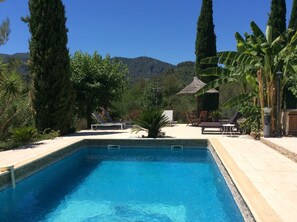 A heated pool - Large 250 m² villa, heated pool, exceptional view, 20 minutes from the beach (Belgentier)