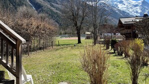 Property grounds - House with garden (Chamonix-Mont-Blanc)